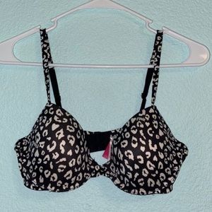 Pink black and white cheetah print T-shirt bra